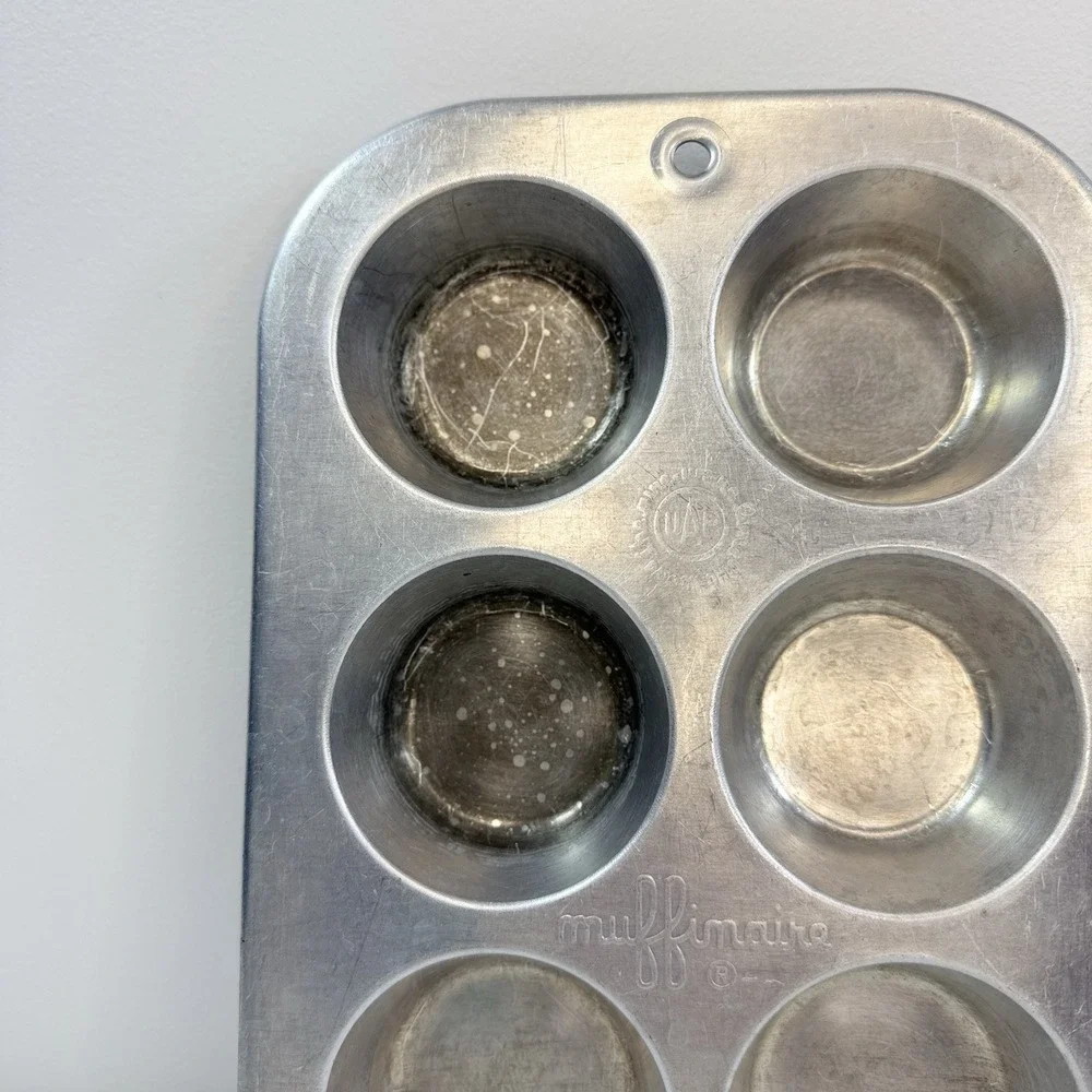 Lot 2 VTG Muffinaire Aluminum 6 Cup Muffin Pans UAP USA Cupcake Baking Tins Rare